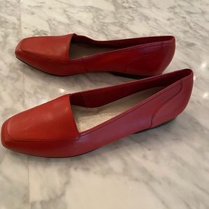 Enzo Angiolini Red Leather Womens Flats 9.5 NWOT